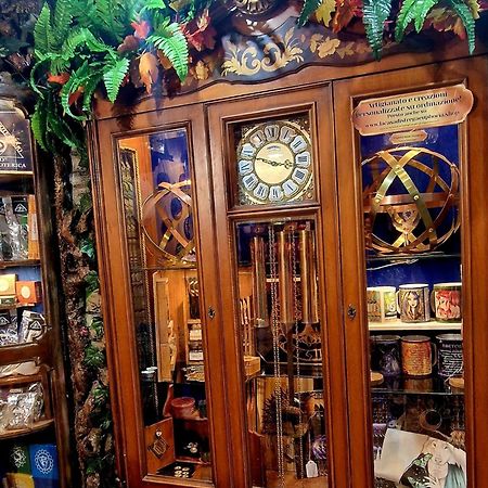 La Casa Di Strega Euphoria - Casa Vacanza Tra Arte E Magia Viterbo Exteriér fotografie