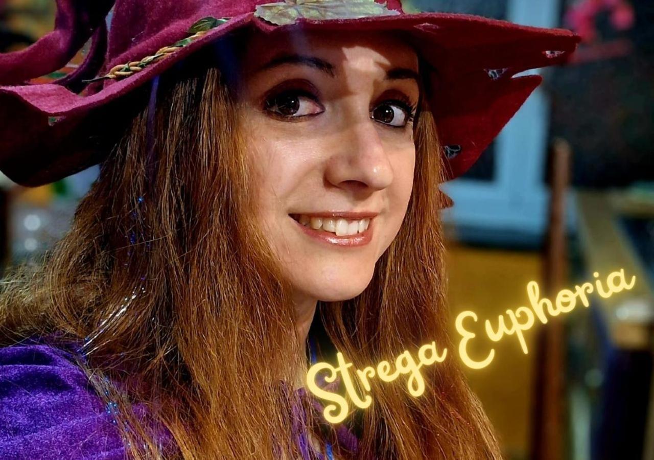 La Casa Di Strega Euphoria - Casa Vacanza Tra Arte E Magia Viterbo Exteriér fotografie